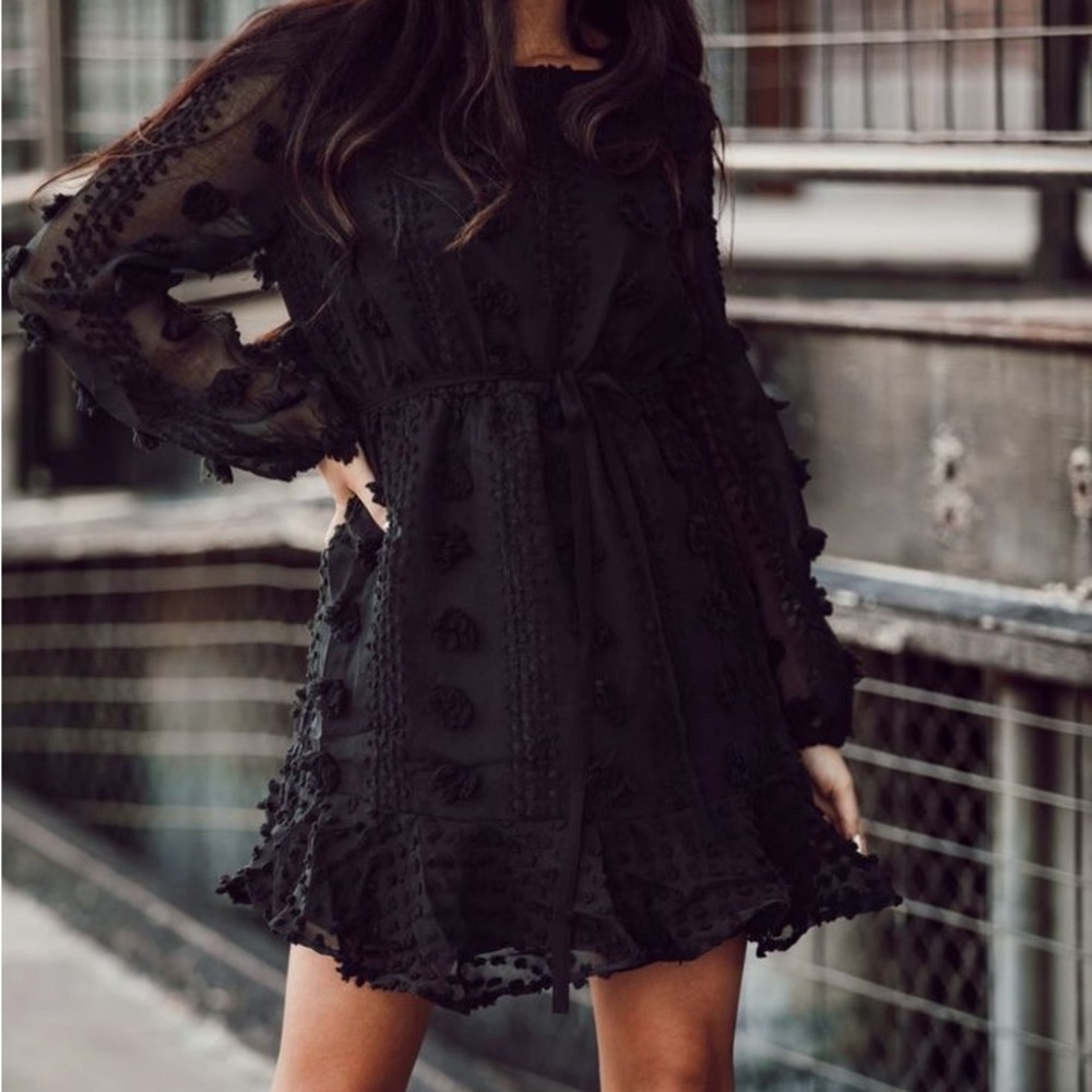 Chic Black Textured Long Sleeve Dress
